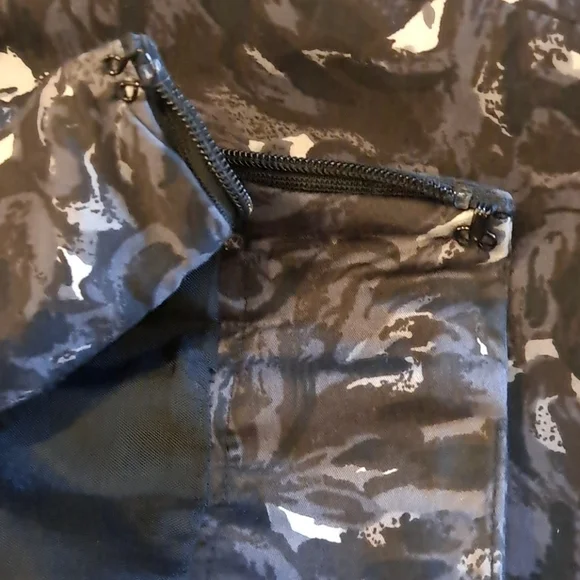 🌻3/$15🌻 LOFT skirt - Picture 9 of 10